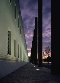 Kunst- und Ausstellungshalle Ostfassade/Straßenseite