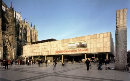 Römisch-Germanisches Museum der Stadt Köln, Außenansicht