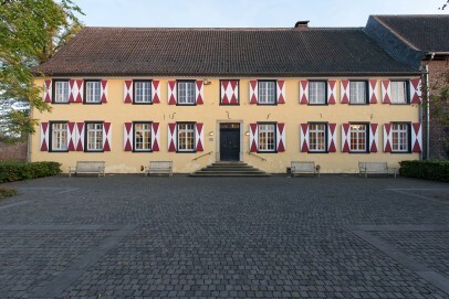 Eingangsbereich des Kreismuseums mit Vorplatz