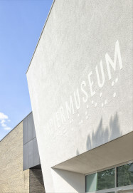 Papiermuseum Düren, Fassade